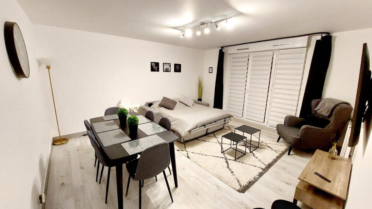 Cosy Home 2, 2 Chambres, 6 Personnes, 3 Min Gare, Parking Cergy Exterior foto